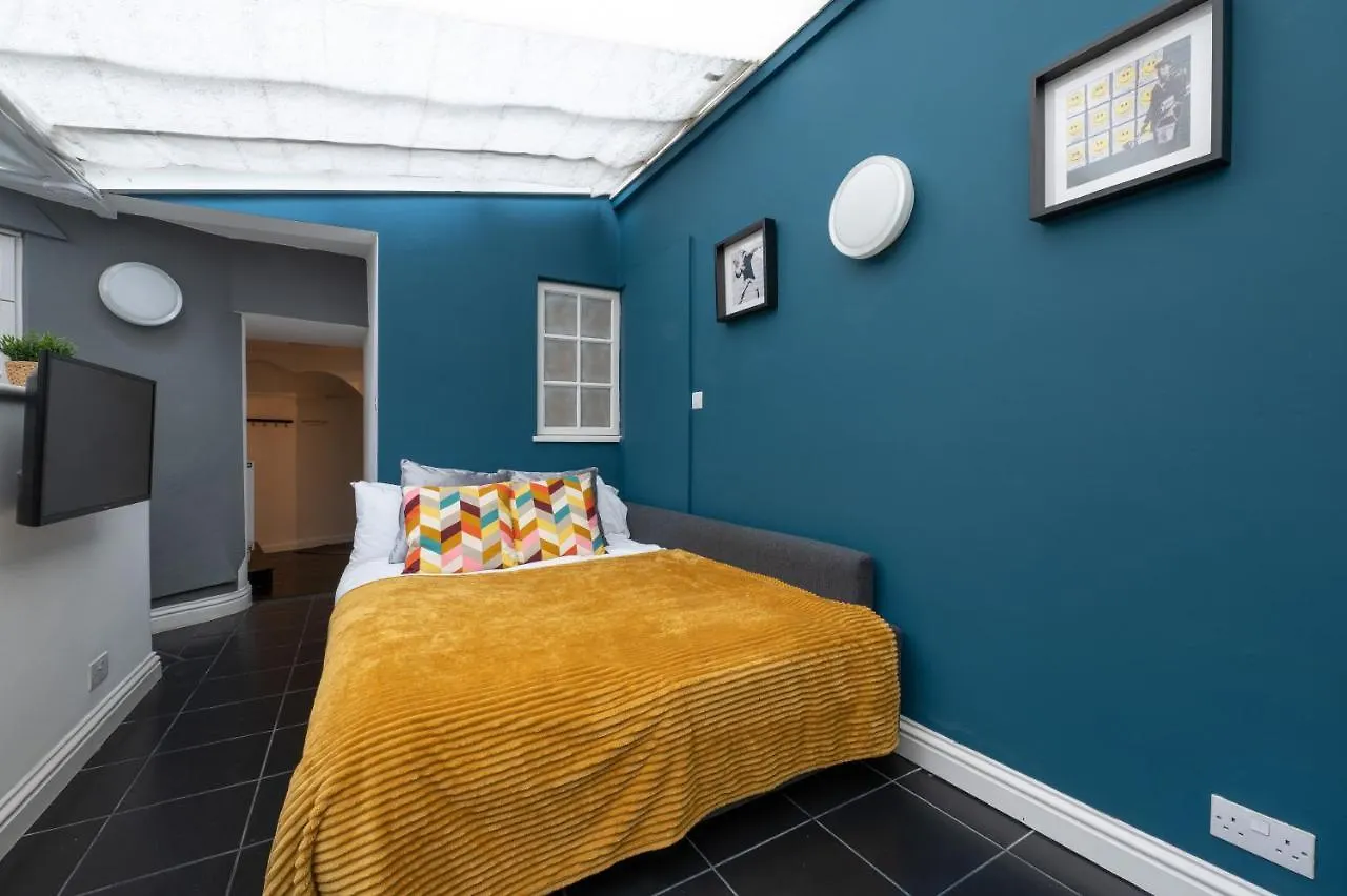 Hummingbird Maisonette By Prescott Apartments Bristol 0*,  United Kingdom
