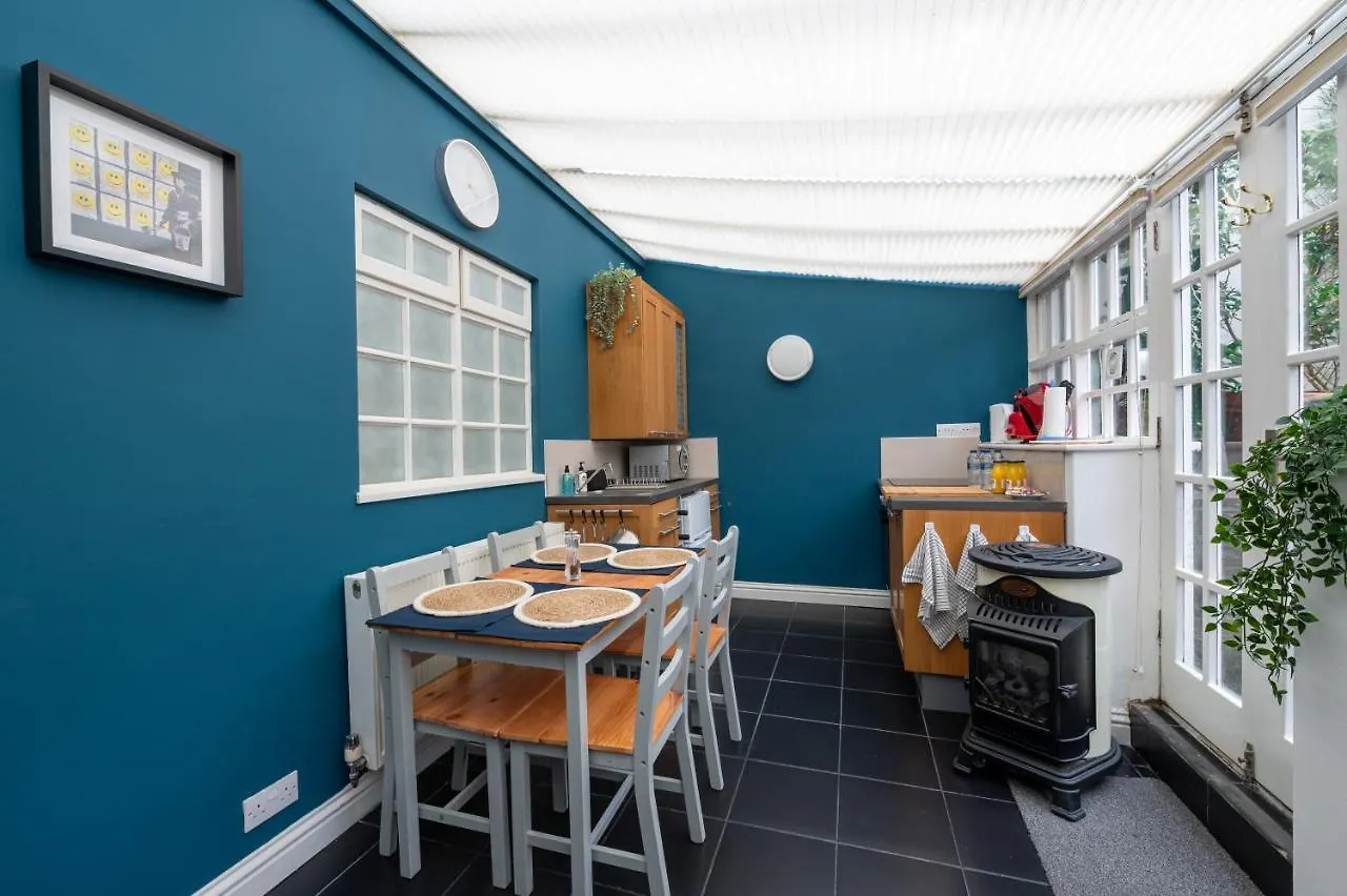 Hummingbird Maisonette By Prescott Apartments Bristol 0*,