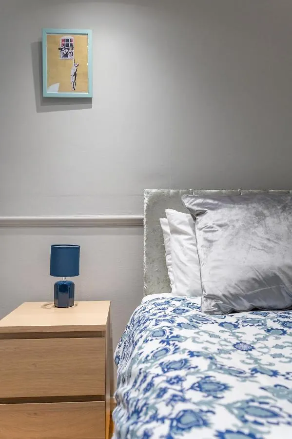 Hummingbird Maisonette By Prescott Apartments Bristol 0*,