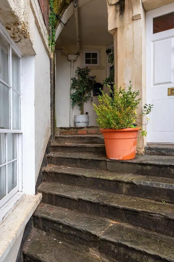Hummingbird Maisonette By Prescott Apartments Bristol 0*,