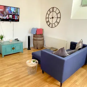 Stunning Converted Church , Bristol United Kingdom
