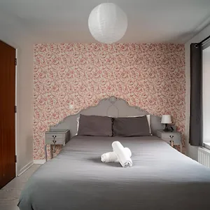 3 Bedroom In Centre , Belfast United Kingdom