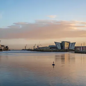Stylish Centre 2 Bedroom With Cityscape View , Belfast United Kingdom